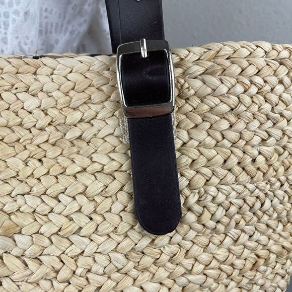 Newport News Corn Husk Tote EUC - Picture 3 of 6